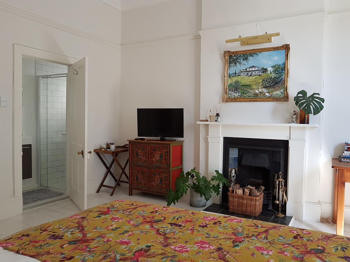 Gilmour Hill Bed & Breakfast Cape Town Exterior photo